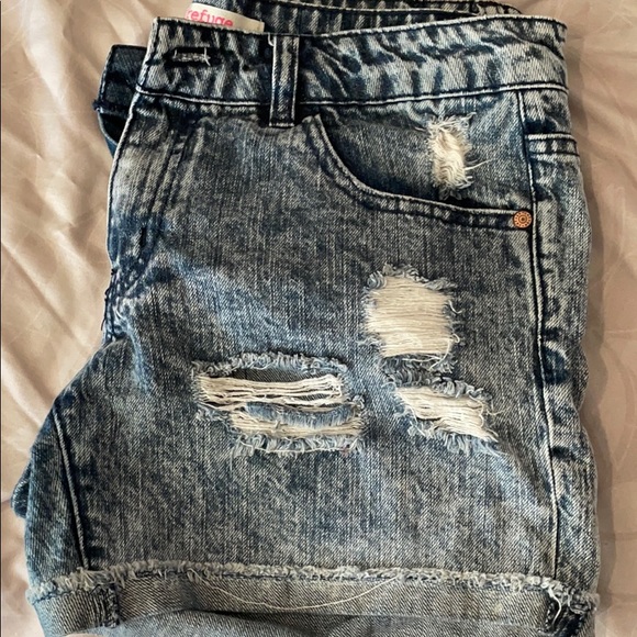 Shorts Mid Rise - Picture 4 of 4